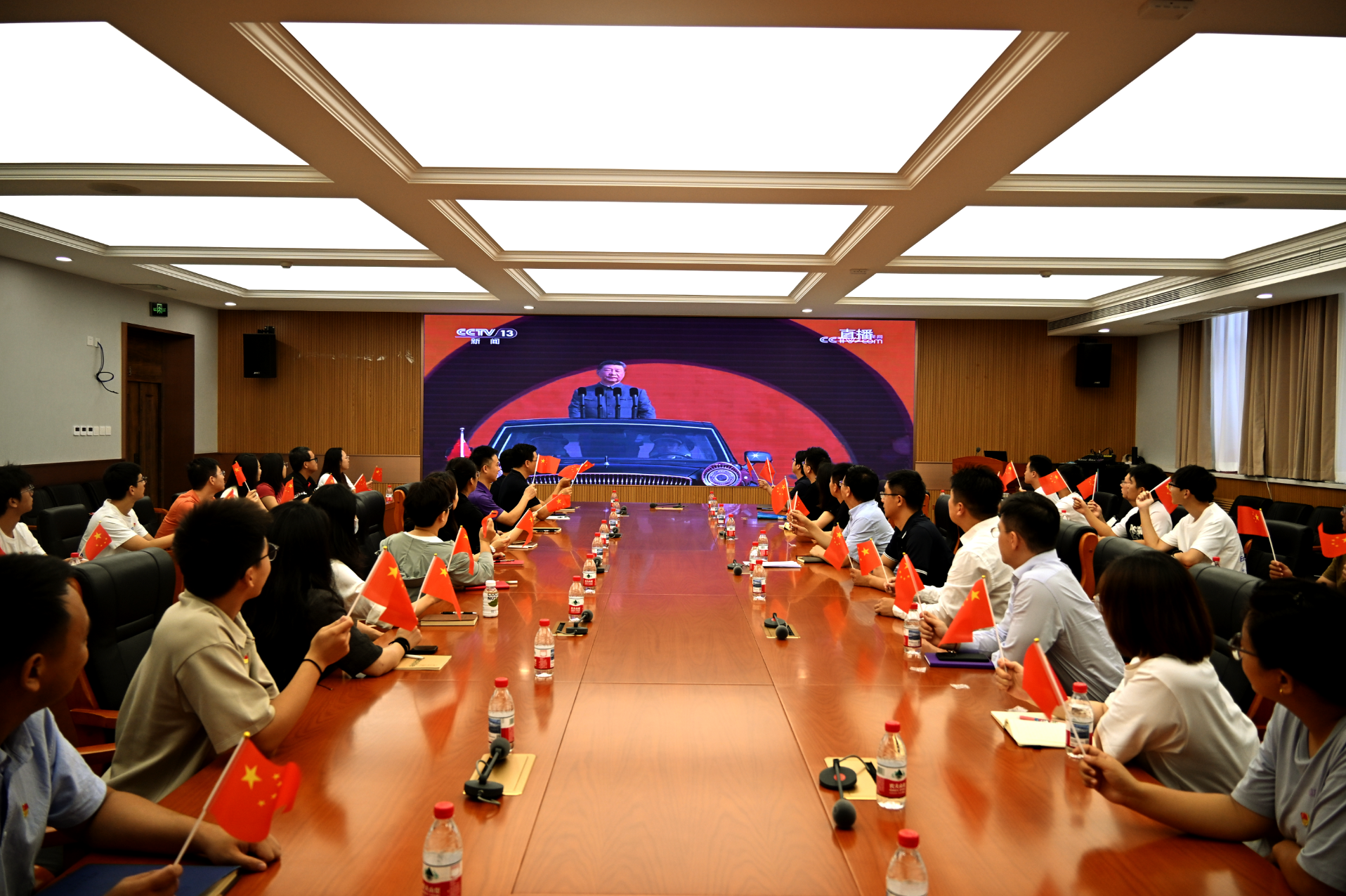 成人网站
全景.png